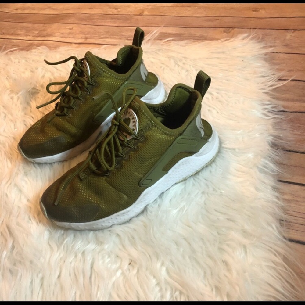 Green Nike Huaraches